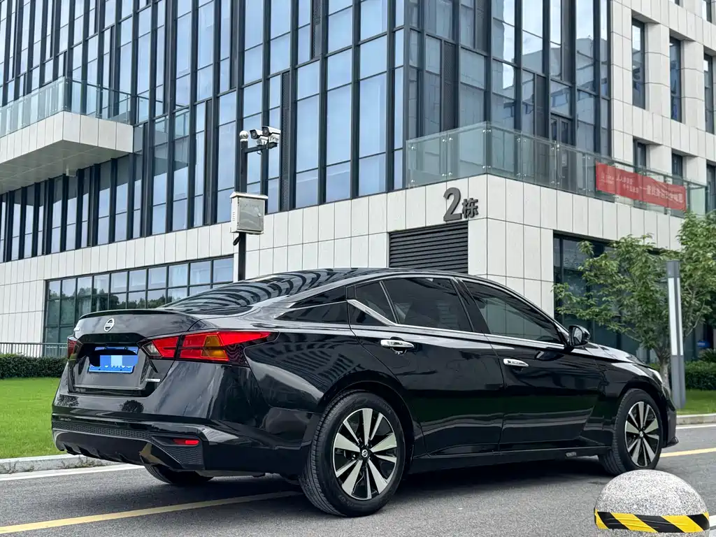 Teana 2.0 L XL Comfort
