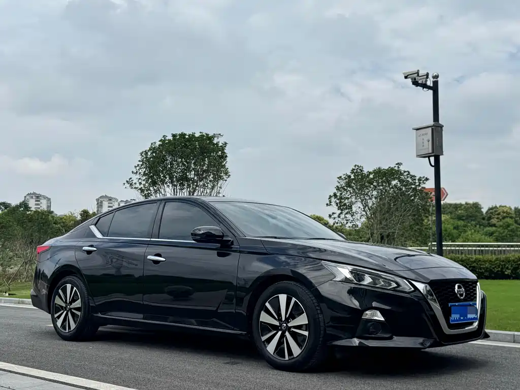 Teana 2.0 L XL Comfort