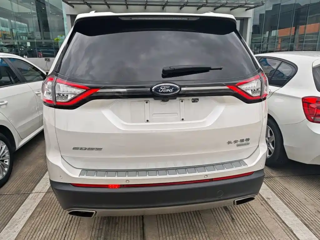 Edge EcoBoost 245 2 WD Grand Sharp 7-seat CN-V