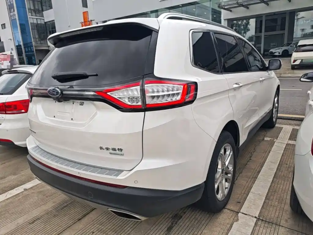 Edge EcoBoost 245 2 WD Grand Sharp 7-seat CN-V