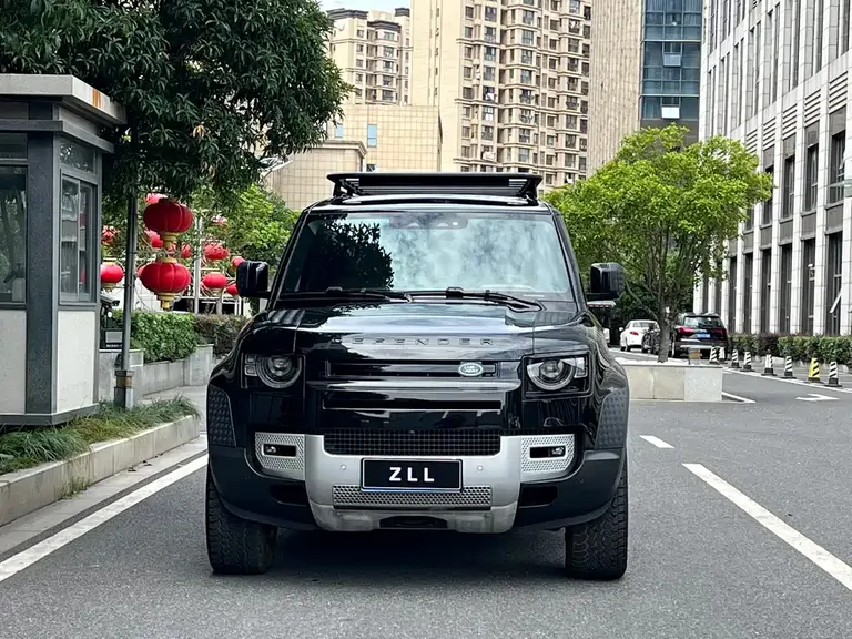 Land Rover Defender 110 3.0 T P400 Dark Special Edition