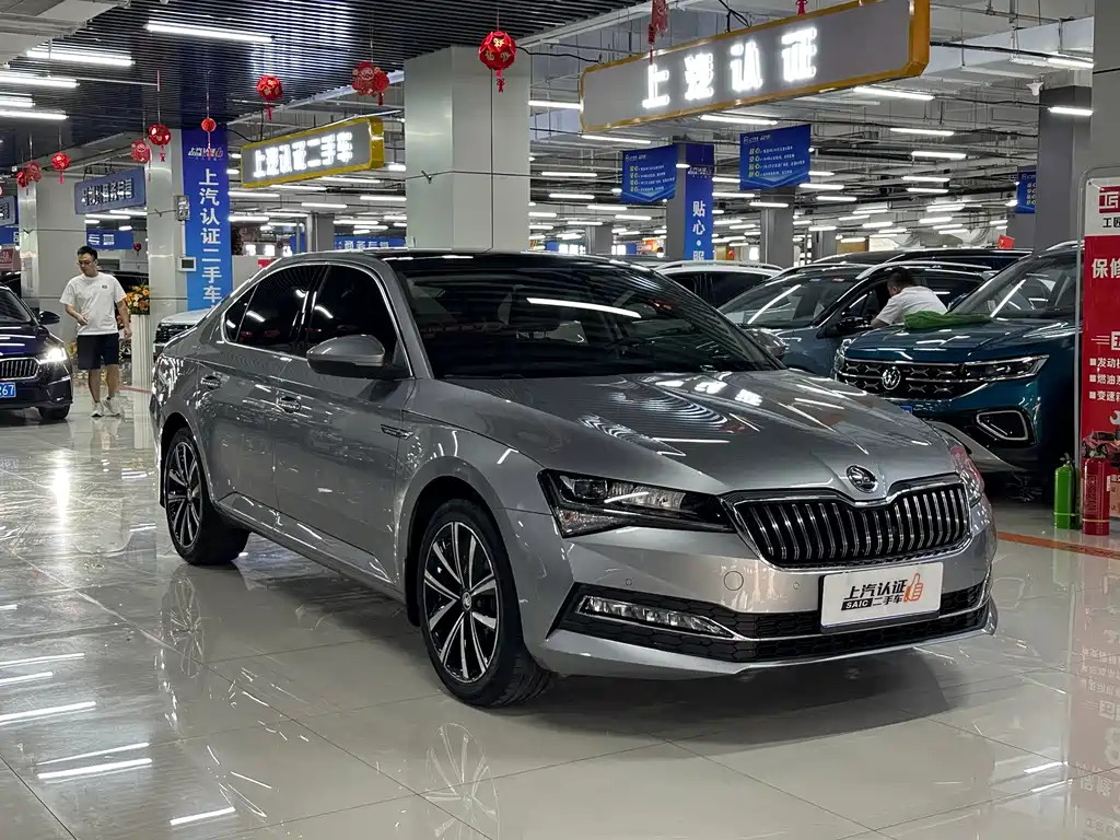 Superb TSI280 DSG Premium