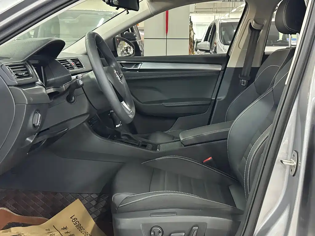 Superb TSI280 DSG Premium