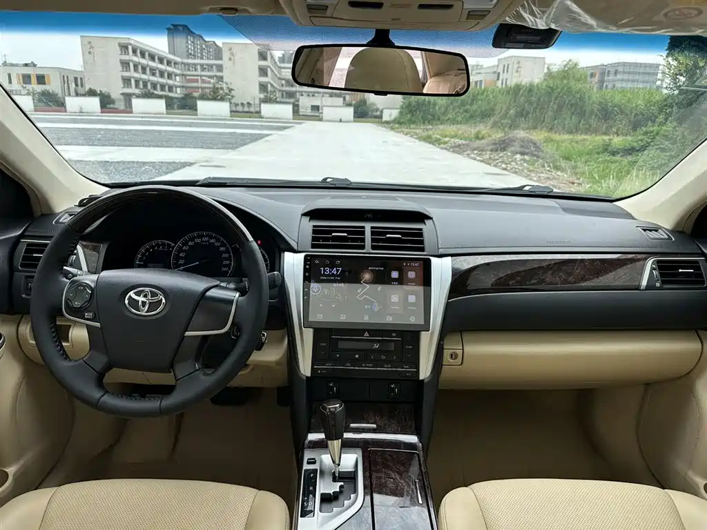 Camry 2.0 G Leading