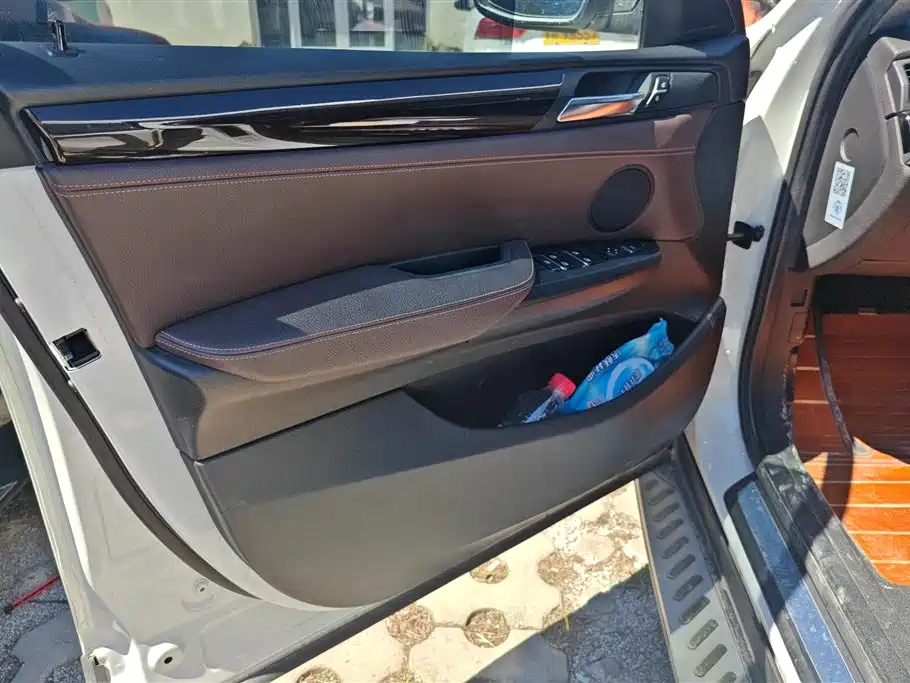 BMW X4 xDrive20 i X Design Package