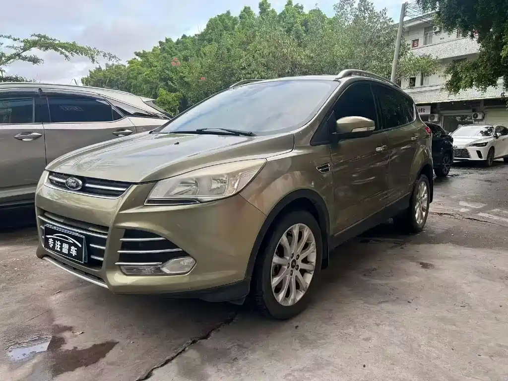 Kuga 1.5 L GTDi 4 WD Elite