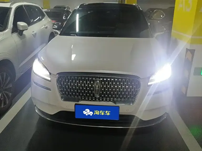 Lincoln Corsair 2.0 T 2 WD Graceful