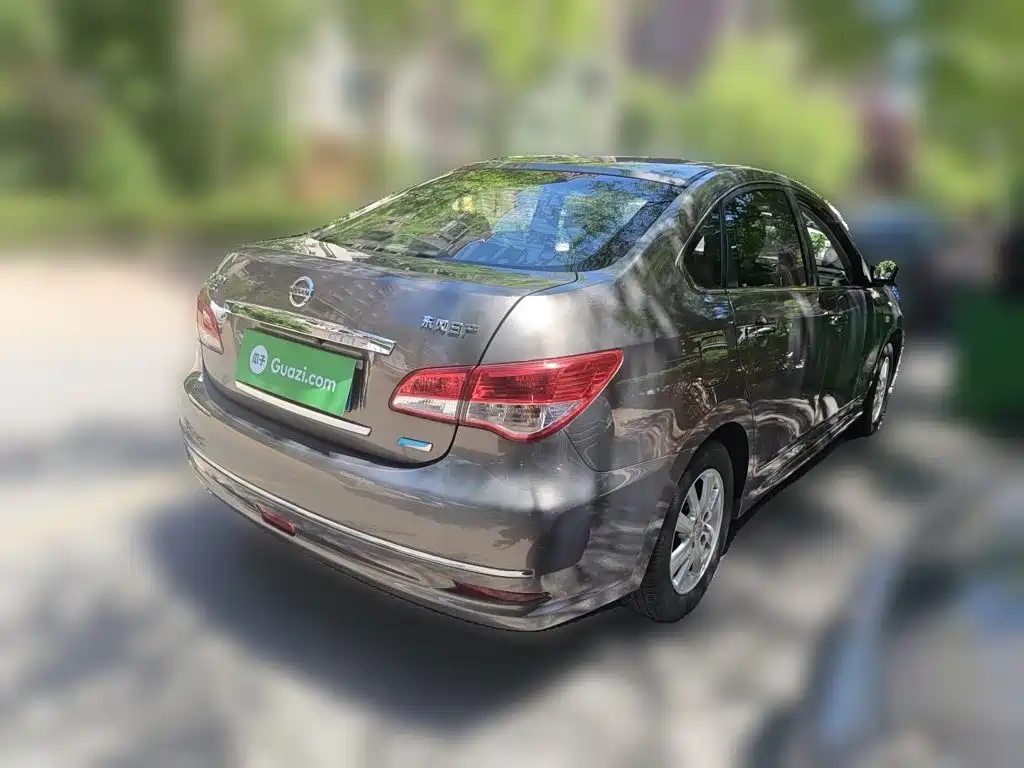 Sylphy Classic 1.6 XE Manual Leading