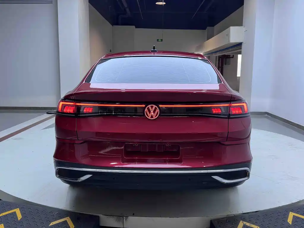 Lamando Lamando L 280 TSI DSG Super Hot Flagship