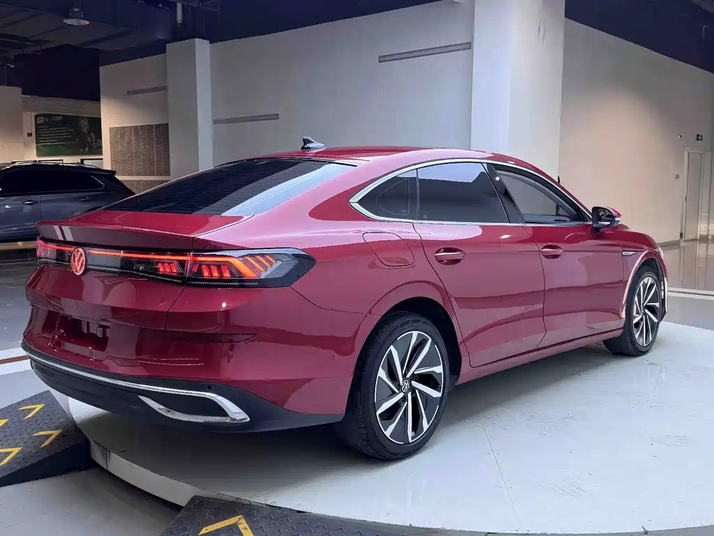 Lamando Lamando L 280 TSI DSG Super Hot Flagship