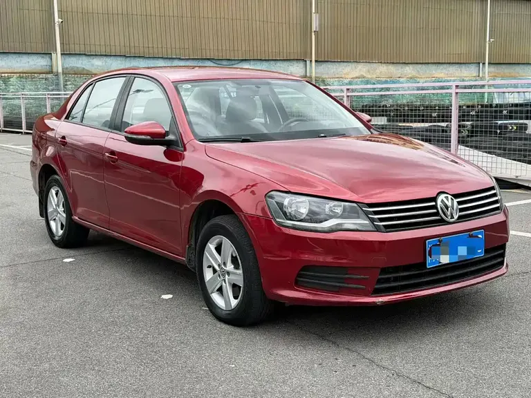 Volkswagen Bora 1.6 L Auto Fashion