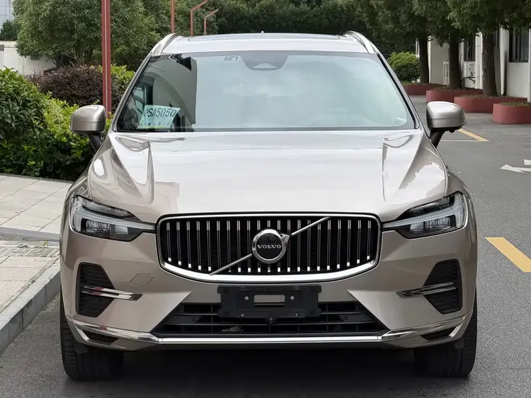 Volvo XC60 B5 4 WD Smart Ease Luxury