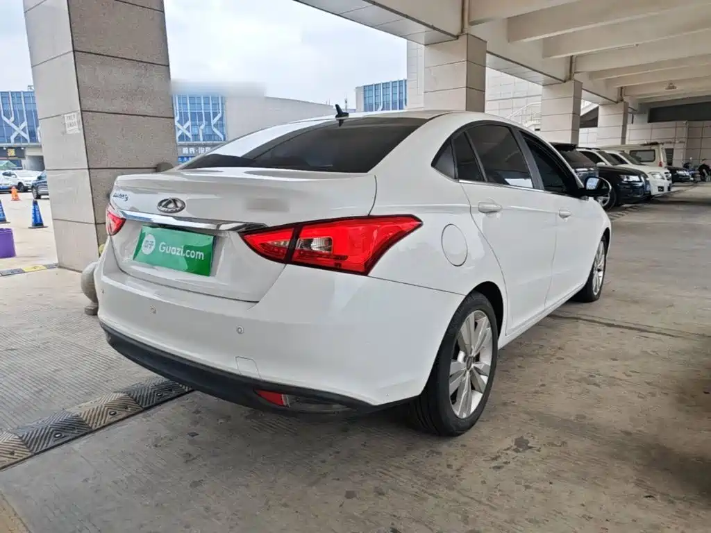 Arrizo 5 1.5 L CVT Leading Sharp