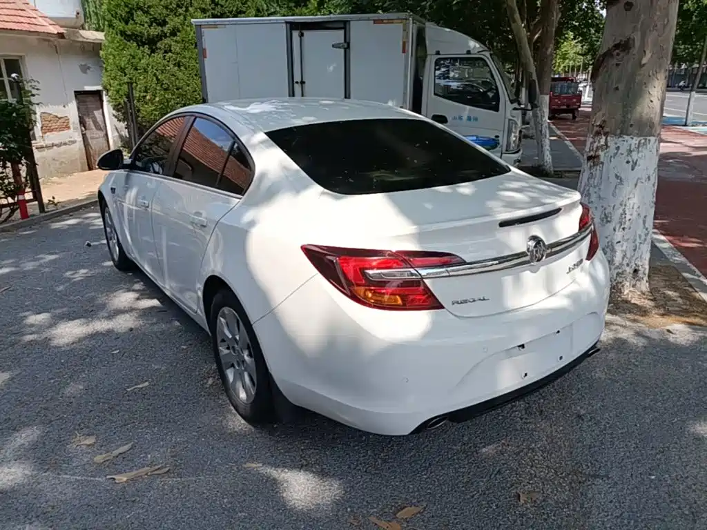 Regal 2.0 L Leading Fashion