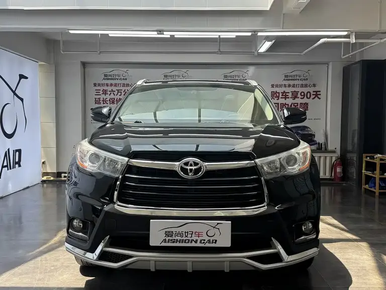 Toyota Highlander 2.0 T 4 WD Luxury 7-seat