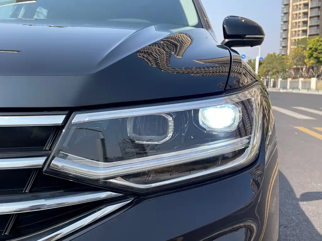 Tiguan L 330 TSI Auto 2 WD R-Line Premium