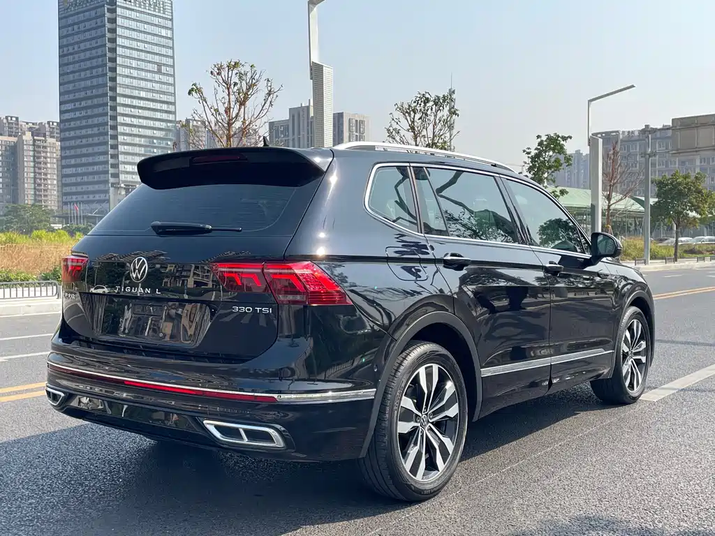 Tiguan L 330 TSI Auto 2 WD R-Line Premium