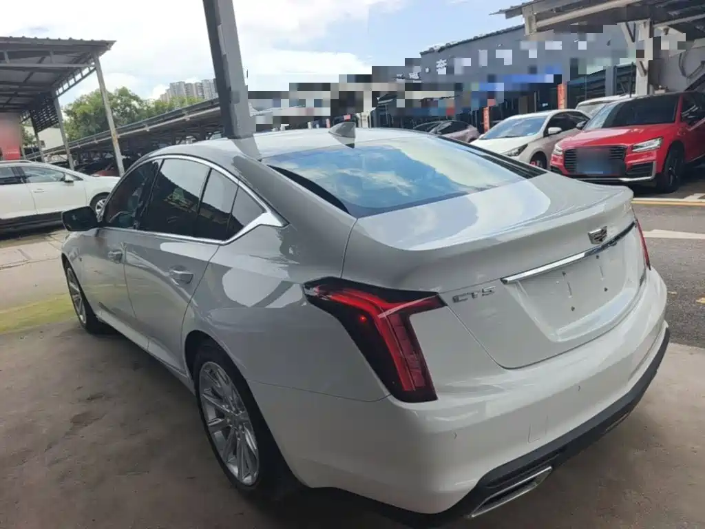 Cadillac CT5 28 T Fashion