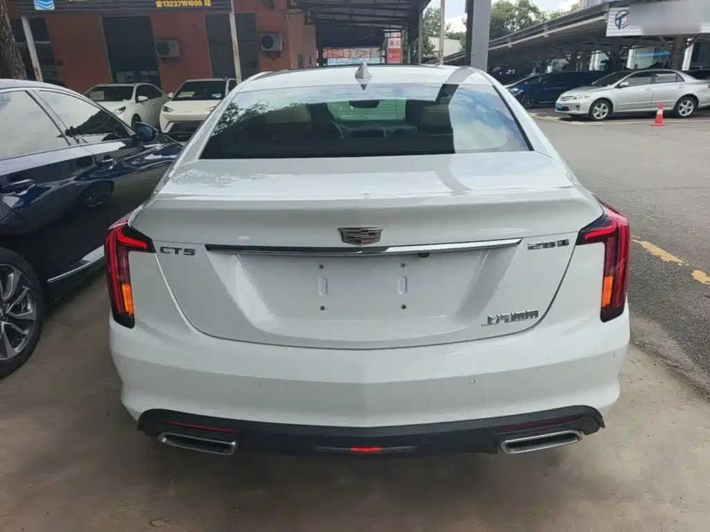 Cadillac CT5 28 T Fashion