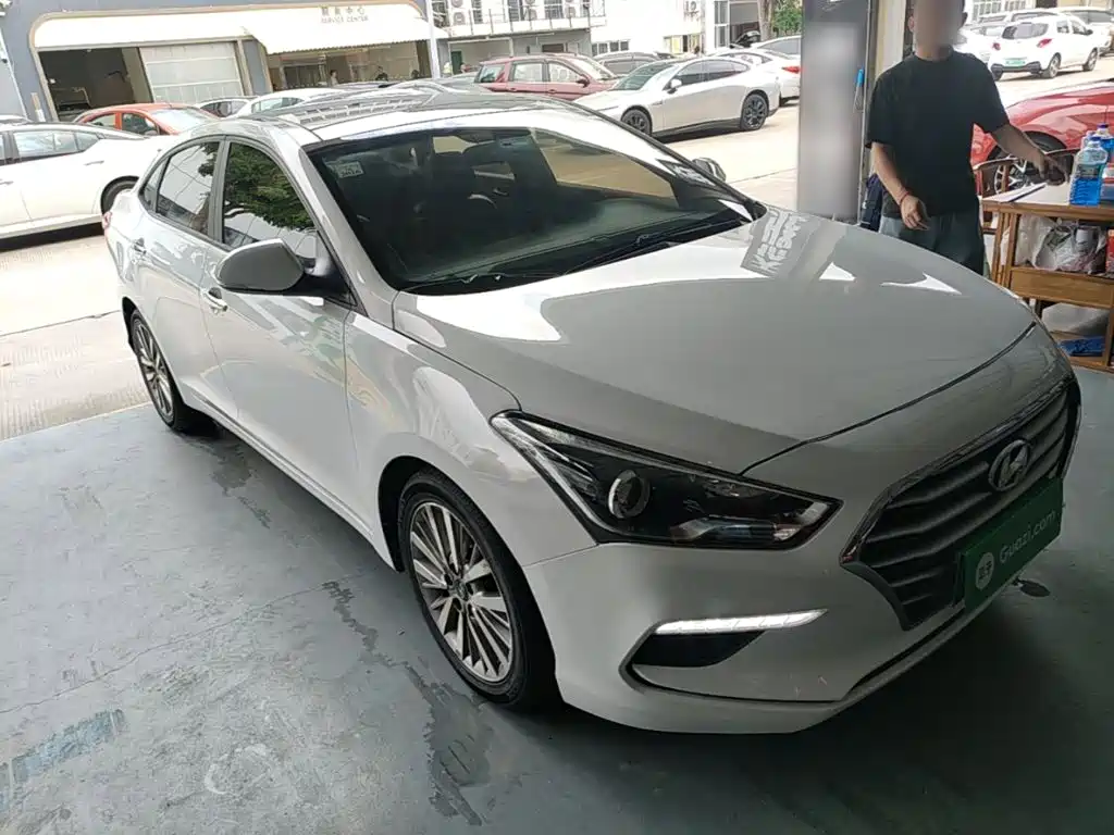 Mistra 1.8 L Auto Intelligent GLS CN-V