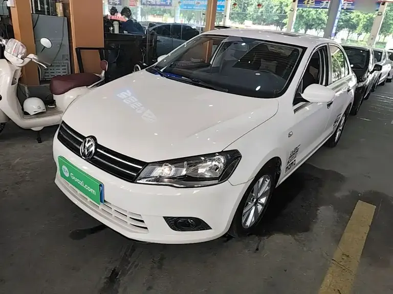 Volkswagen Jetta 1.6 L Manual Comfort