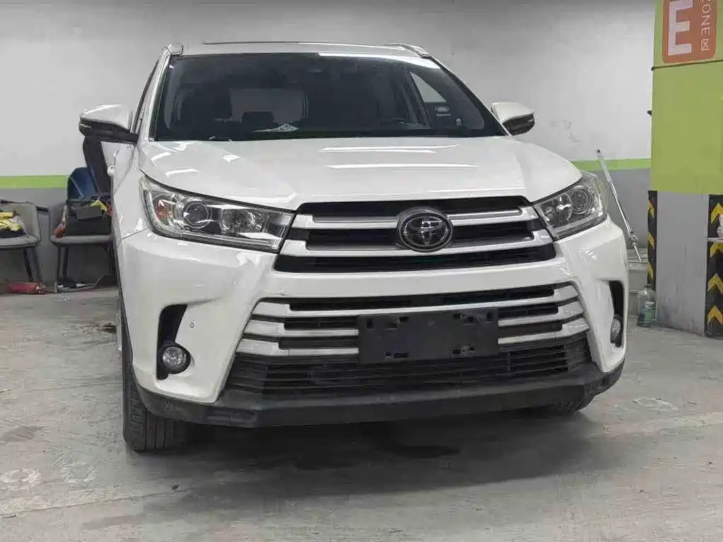Highlander 2.0 T 4 WD Luxury 7-seat CN-VI