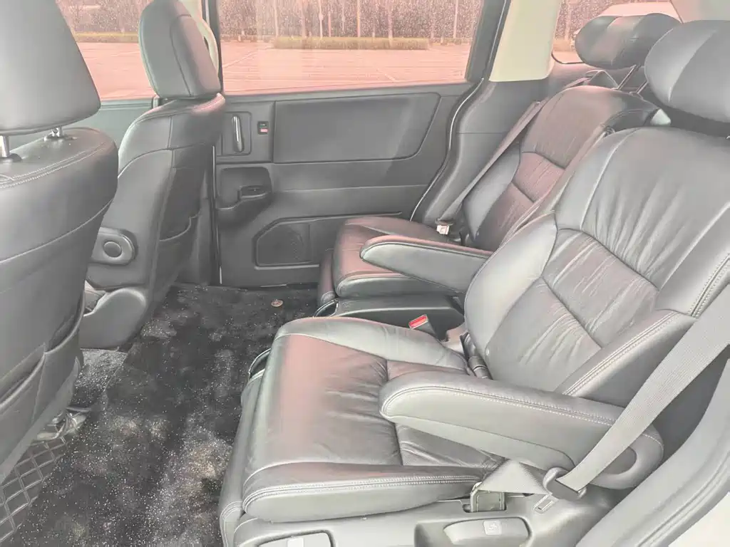 Odyssey 2.4 L Luxury