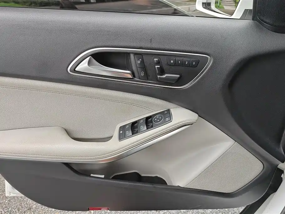 Mercedes-Benz GLA GLA 200 Dynamic