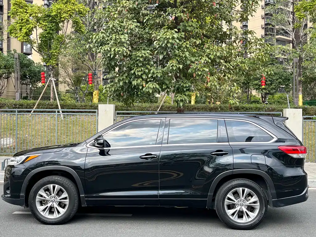 Highlander 2.0 T 2 WD Elite 7-seat CN-VI