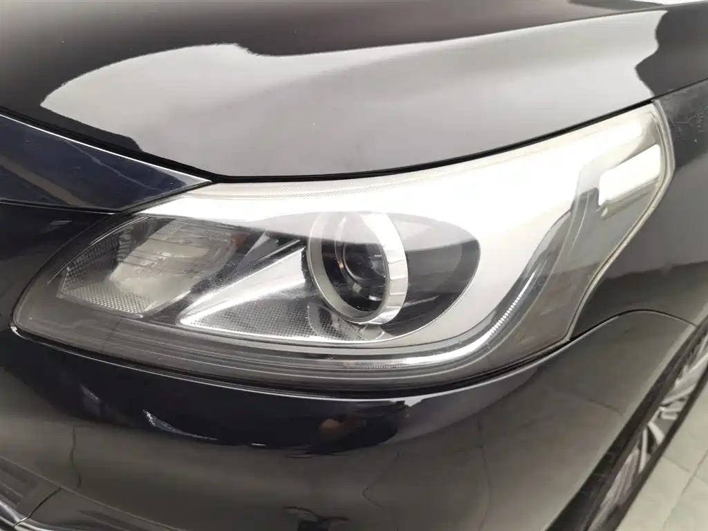 GAC Trumpchi GA8 280 T Premium