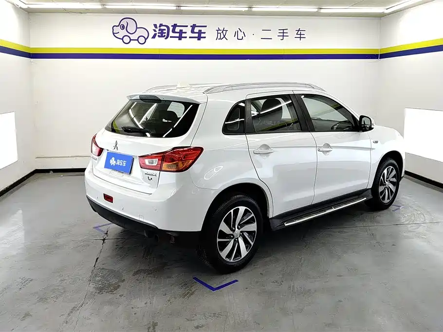 ASX 2.0 L CVT 2 WD Premium