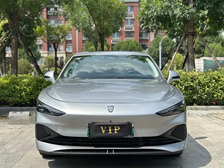 Roewe D7 DMH 125 km Flagship