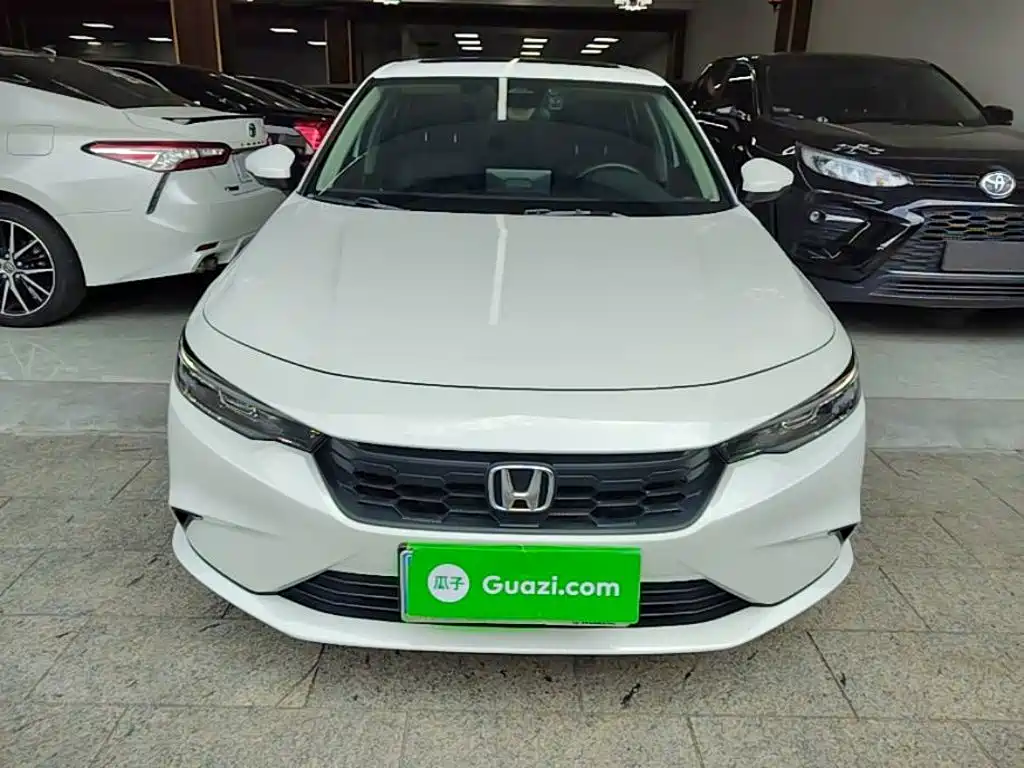 Integra 240 TURBO CVT Tech