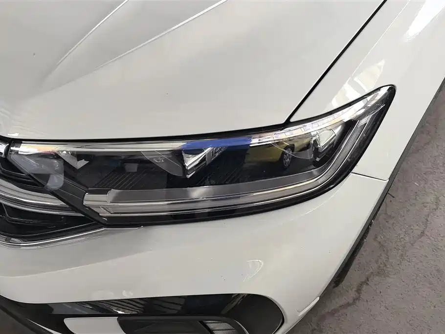 T-ROC 300 TSI DSG 2 WD Starlight