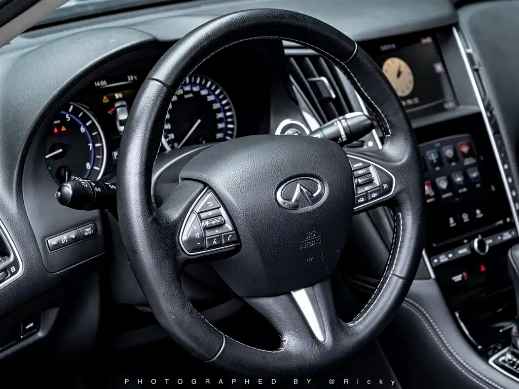 Infiniti Q50 L 2.0 T Comfort