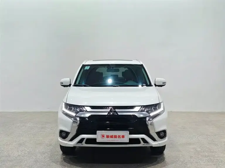 Mitsubishi Outlander 2.4 L 4 WD Enjoyment 7-seat
