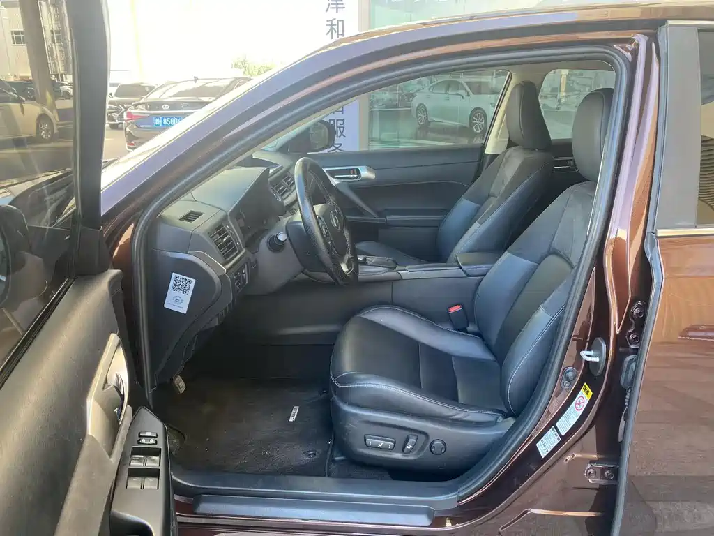 Lexus CT CT200 h Comfort Mono CN-V