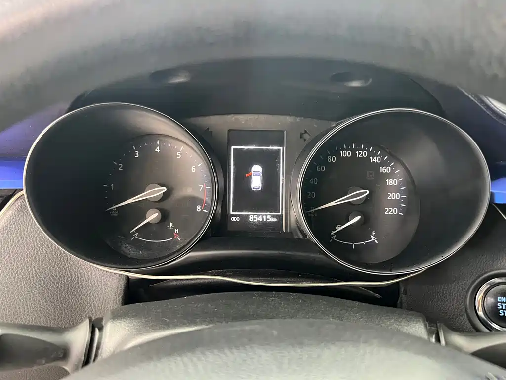 Toyota C-HR 2.0 L Leading