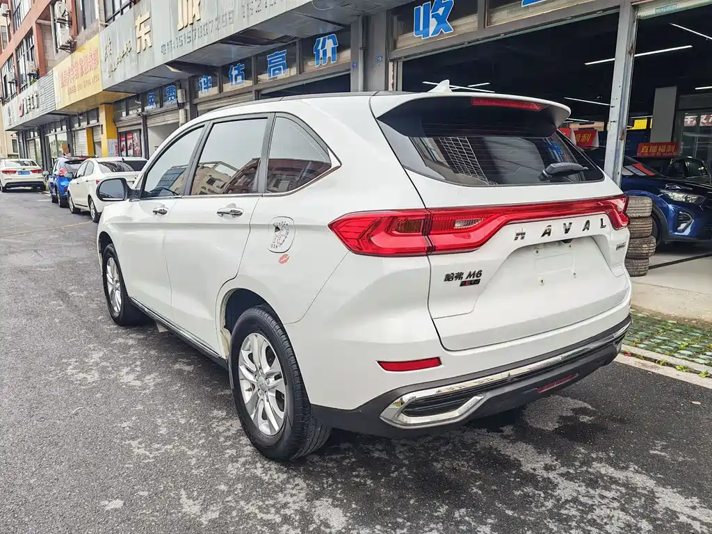 Haval M6 PLUS 1.5 T DCT Elite Connected
