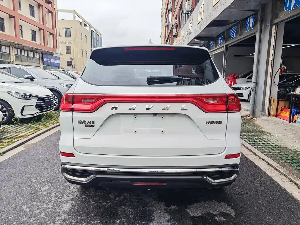 Haval M6 PLUS 1.5 T DCT Elite Connected