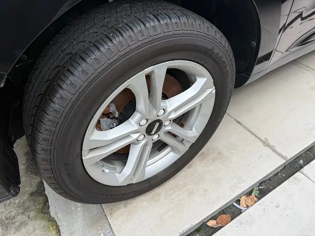 WEY VV5 1.5 T 2 WD Pioneer