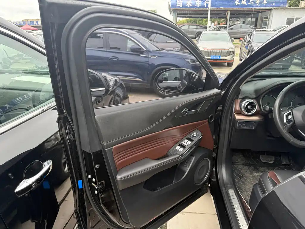 WEY VV5 1.5 T 2 WD Pioneer