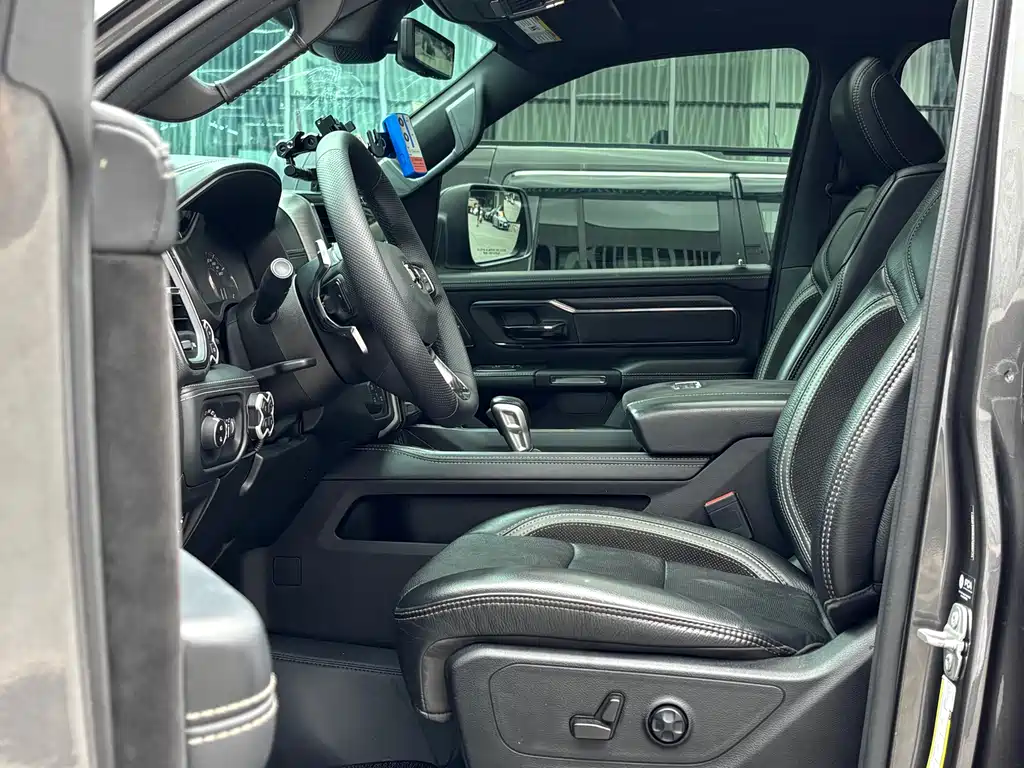 RAM Trucks RAM Trucks 2022款 6.2 T 自动