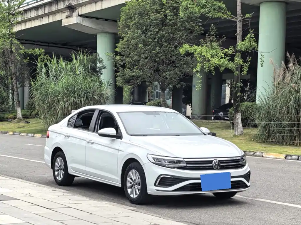 Bora 200 TSI DSG Smooth Travel