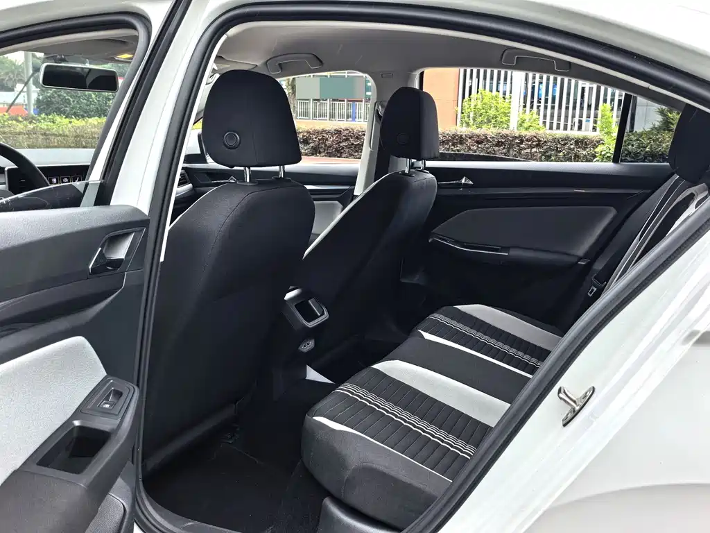 Bora 200 TSI DSG Smooth Travel