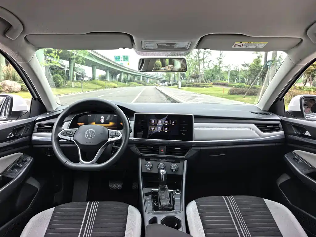 Bora 200 TSI DSG Smooth Travel