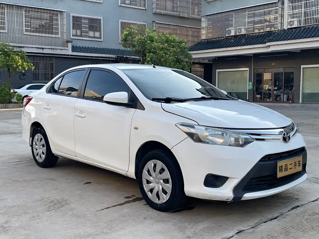 Vios 1.5 L Auto Smart Premium Stellar