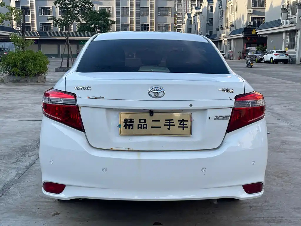 Vios 1.5 L Auto Smart Premium Stellar