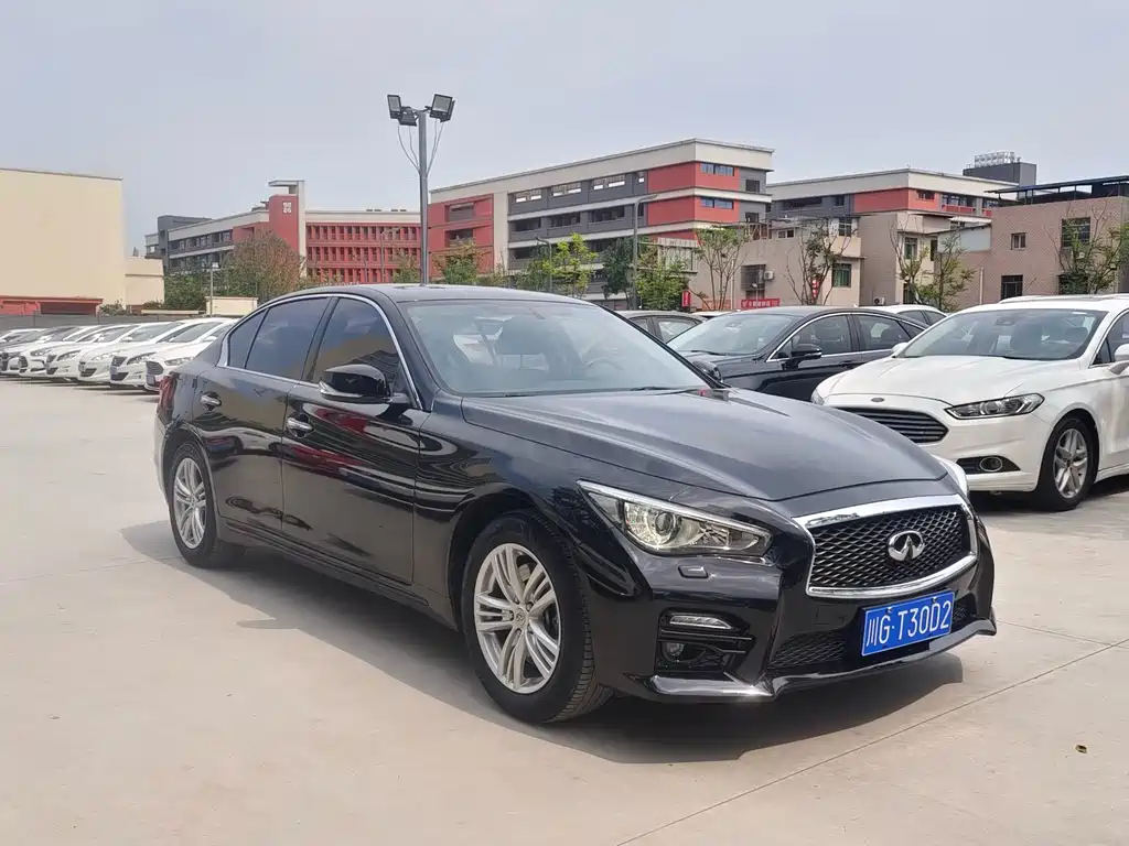 Infiniti Q50 L 2.0 T Joy