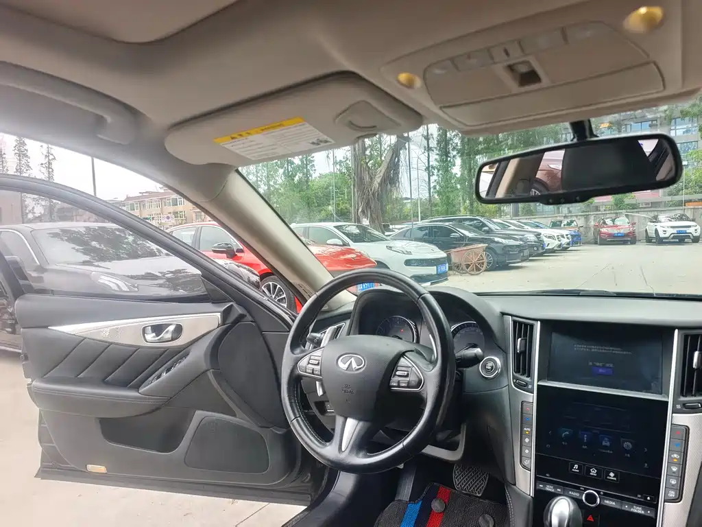 Infiniti Q50 L 2.0 T Joy